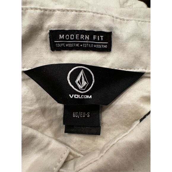 Volcom casual short sleeve button up shirt (S) - Picture 3 of 5